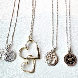 4 Stück Lot versilberte Kette / Halsketten Familie & Freunde