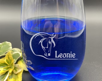 Trinkglas, Wasserglas mit Gravur Pferd mit Name Glas zum verschenken Personalisiert