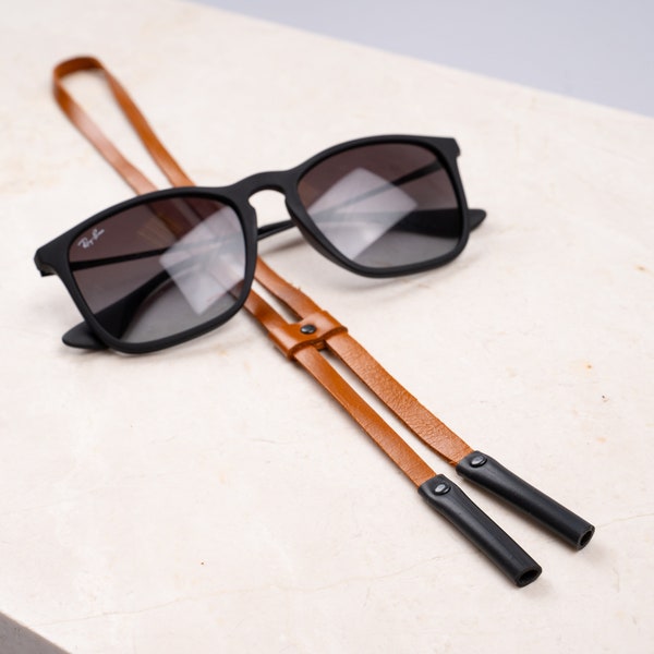 Lunettes de soleil en cuir à glissière longue personnalisée marron avec sangle pour lunettes de soleil avec sangle de fixation pour lunettes de soleil à la main avec cordon de serrage en cuir cadeau