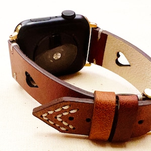Heart Pattern Brown Leather Apple Watch Band 38 40 41 42 44 45 46 49mm iWatch Strap Bracelet Series 10 9 8 7 6 5 4 Ultra SE Apple Watch Band