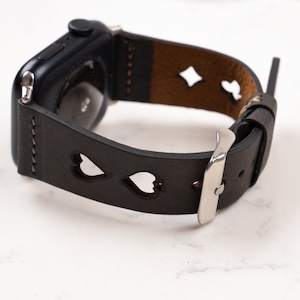 Black Tile and Heart Leather Apple Watch Band 38mm 40mm 41mm 41mm 42mm 44mm 45mm 46mm 49mm iWatch Strap for Series 10 9 8 7 6 5 4 Ultra SE