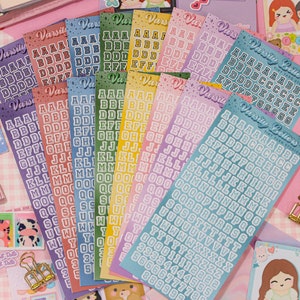 Mini feuille d'autocollants monochromes lettres universitaires | Stickers alphabet, Bullet Journal, Stickers mignons, Stickers déco pour Journal Bujo Scrapbooking