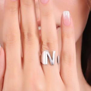 Anillo inicial de plata antigua, anillo personalizado, anillo de letra N ajustable, anillo de alfabeto en mayúsculas, anillo a juego de pareja de banda ancha