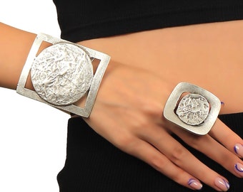 Antique Silver Adjustable Embossed Textured Frame Bracelet Ring Set, Full Finger Ring, Statement Bracelet Ring Set, Boho Style Jewelry