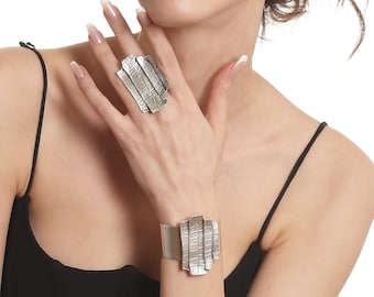 Antique Silver Adjustable Embossed Textured Bohemian Bracelet Ring Set, Full Finger Ring, Statement Bracelet Ring Set, Abstract Jewelry