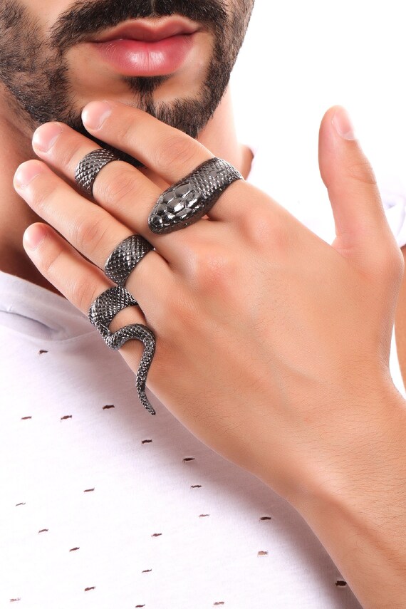 Four finger snake ring shop