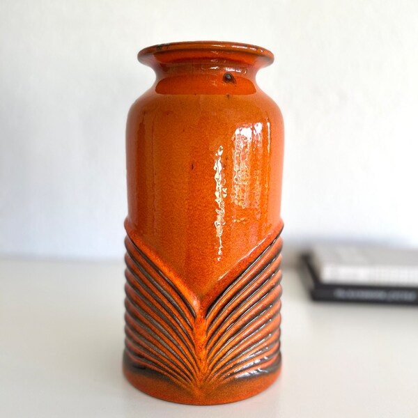 Vintage West German Fohr ceramic vase designed by Cari Zalloni 377-24, Retro 70s Orange Vase, Cari Zalloni orange scalloped West German vase