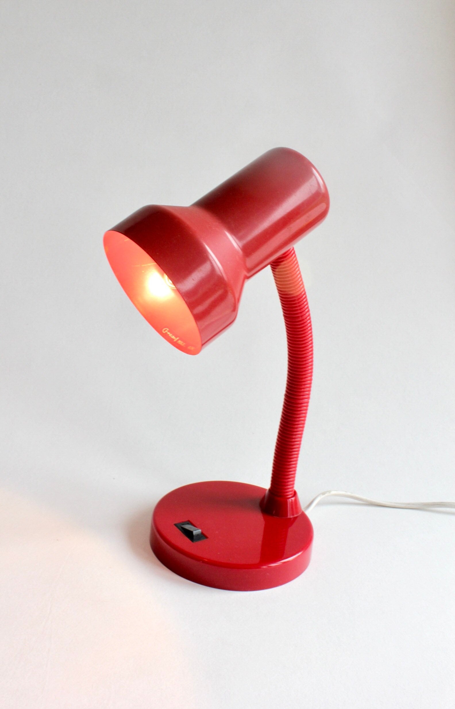 Red top anglepoise lamp