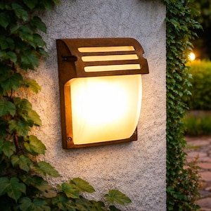 Buitenwandlamp, wandlamp, wandspot, tuinstopcontact, roest, patina, roestlamp, 230V, CAVILLA