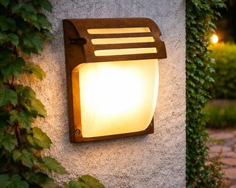 Buitenwandlamp, wandlamp, wandspot, tuinstopcontact, roest, patina, roestlamp, 230V, CAVILLA