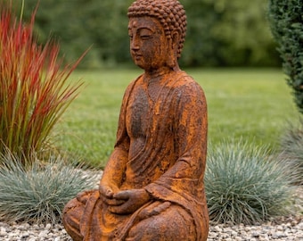 Buddha Gartenfigur mit Rostpatina – 38cm Massive Steinguss Skulptur, Handgefertigt in Deutschland, Frostfest & Wetterbeständig