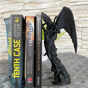 Angel and Devil Kiss Bookend / 3D printed