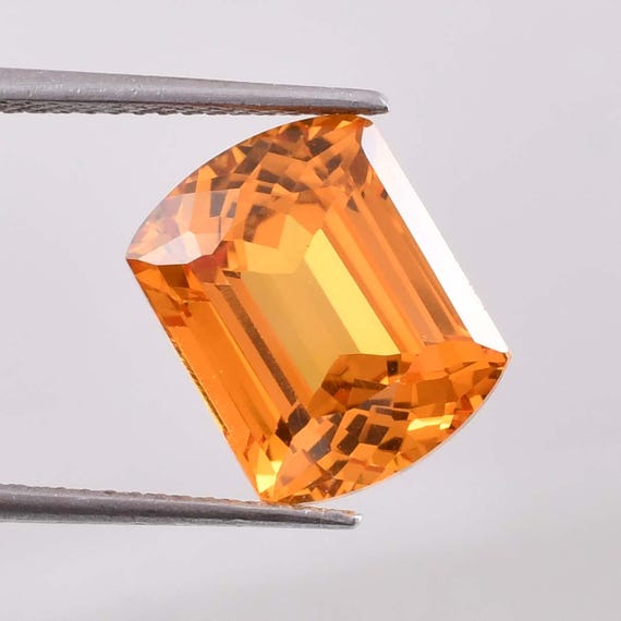 Saphir Padparadscha De Ceylan - 10 Carats, Rond, Oeil Propre, Certifié GIR