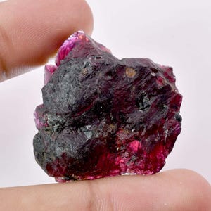 116.05 Ct Very Rare 100% Natural Red Painite Rough Unheated Burmese Facet Loose Rough Certified-Wholesale Rough-Natural Painite Rough Raw