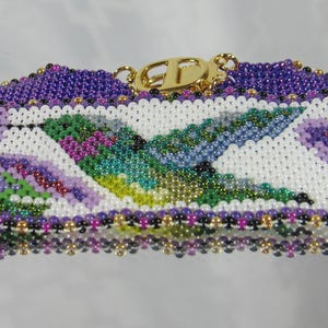 Bracelet - Hand Beaded Hummingbird With Flowers - Box Clasp