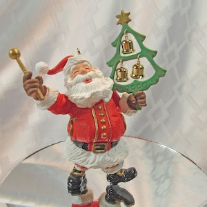 Hallmark Keepsake Collector Club Ornament - Jingle Bell Kringle - 2000 - Santa plays the bells