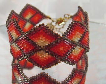 Perlenarmband mit Rautenmuster und Magnetverschluss