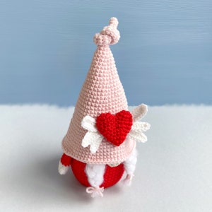 Crochet Pattern Love Heart Gnome, Valentines Day funny gnome pdf pattern image 5