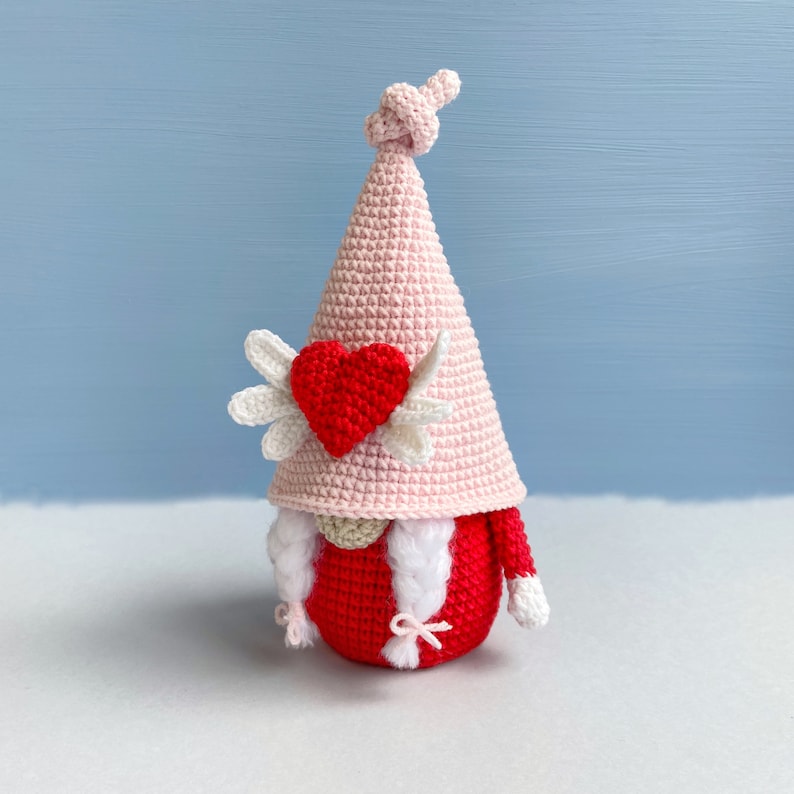 Crochet Pattern Love Heart Gnome, Valentines Day funny gnome pdf pattern image 9