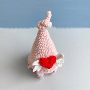 Crochet Pattern Love Heart Gnome, Valentines Day funny gnome pdf pattern image 6