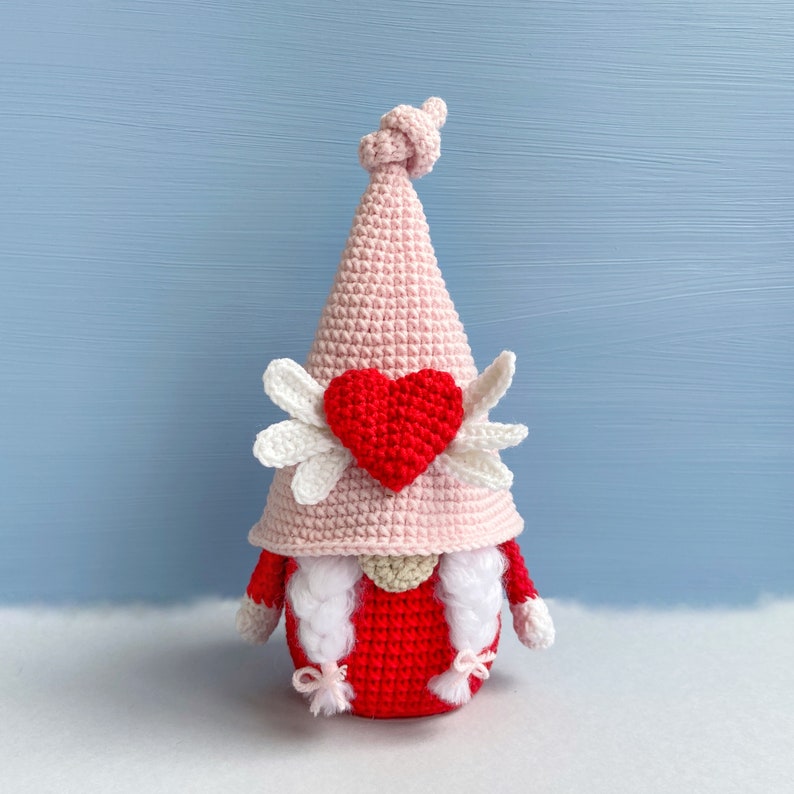 Crochet Pattern Love Heart Gnome, Valentines Day funny gnome pdf pattern image 3