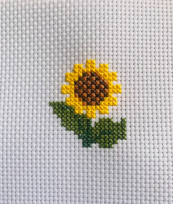 Sun flower cross stitch pattern PDF, Modern cross stitch, Beginner cross  stitch pattern, Easy cute pattern for kids