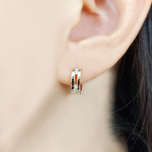 Gold Pave Ohrringe, Pave Huggie Ohrringe, Pave Huggie Ohrringe, Huggie Hoop Ohrringe, Perfektes Geschenk für Sie, Minimalistische Gold Ohrringe