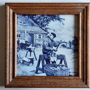 Image on a ceramic tile. Vintage Royal Mosa Blue Delft