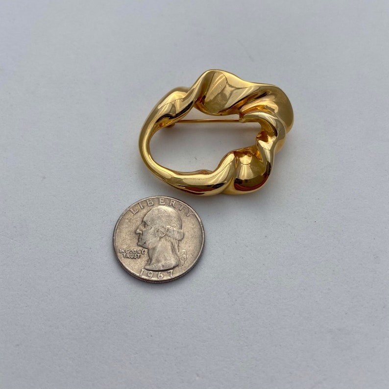 gold tone brooch Vintage modernist heavy