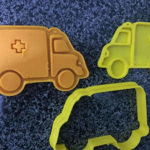 embosseuse à l&#39;emporte-pièce ambulance