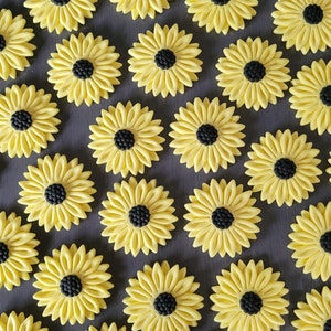 6 x Sunflower (Lg) toppers, Sunflower cake decorations