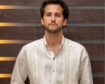 Senor Amor Men’s Authentic Guayabera. Traditional Mexican Bone Beige Guayabera Shirt. 100% Linen. Armando Manzanero Collection
