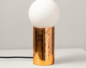 Bruma Hammered Copper Table Lamp, Modern Mexican Desk Lamp, Handmade Bedside Lamp, Minimalist Globe Light, Rustic Copper Lighting.