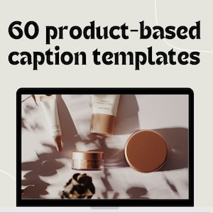 Può includere: Uno schermo di laptop che mostra un'immagine di prodotto di tre prodotti di bellezza: un tubo di crema, un barattolo di crema e una bottiglia di siero. I prodotti sono disposti su una superficie bianca con illuminazione soffusa. Il testo "A DROP OF MINERAL PLUMPER" è visibile sulla bottiglia.