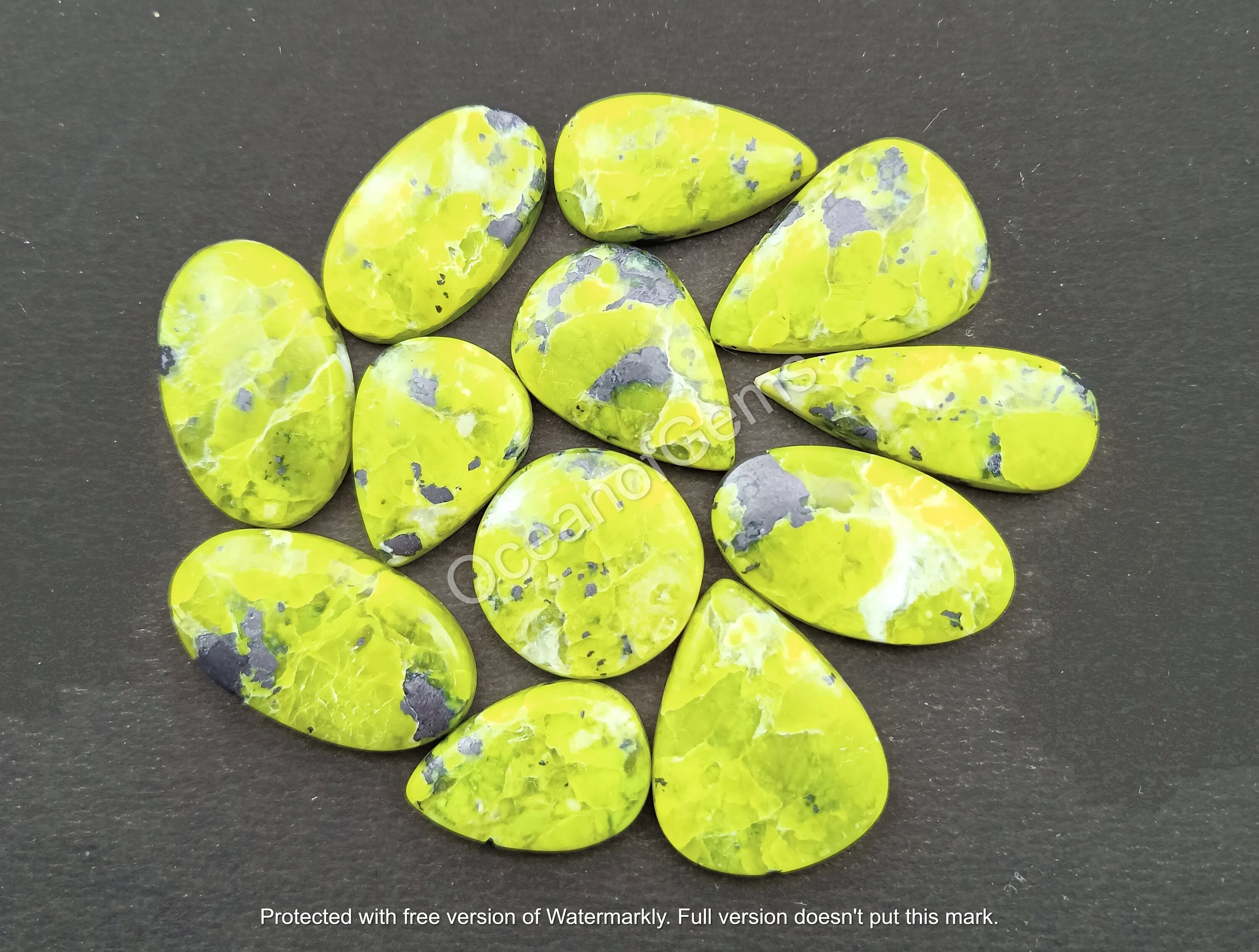Natural Lizardite Gemstone Cabochon - AAA Lizardite Stone - Green