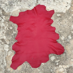 Pelle di pecora pieno fiore morbida e resistente, conciata al vegetale naturale rossa, vera pelle, forniture all'ingrosso per l'artigianato della lavorazione della pelle, spessore 1,3 - 1,6 mm