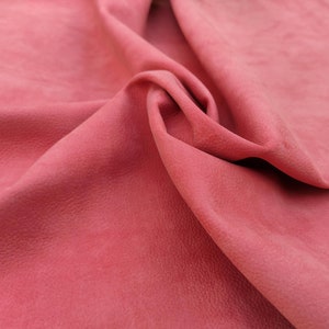 Morbida pelle di vitello nabuk rosa antico, pelle intera italiana pieno fiore vintage, tessuto in vera pelle 0,8 - 1 mm di spessore
