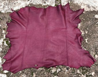 Burgunder-rotes sehr dünnes Lammleder mit feiner Struktur, natürliches weiches pflanzlich gegerbtes Lammleder zum Buchbinden und Basteln, Dicke 0,3-0,5 mm