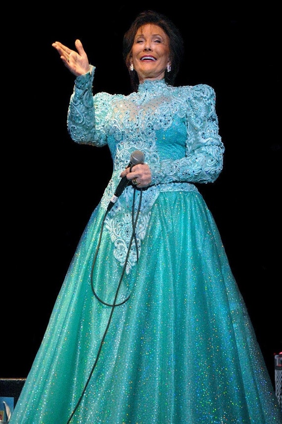 green emerald velvet dress Loretta Lynn
