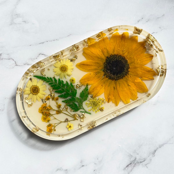 Resin Sunflower Jewelry Dish | Floral Tray | Real Dried Flowers | Accessory Dish | Soap Dish | Home Decor | Gifts For Her