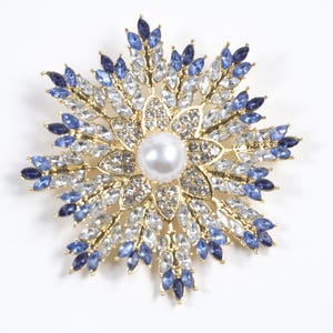 Vintage Large and Beautiful Art Deco Golden Star Brooch Pin Design with Blue Clear Crystals and Pearl Fast shipping from USA! A2
