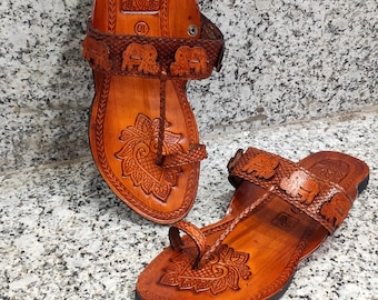 Dunkelbraune Kolhapuri Sandalen für Frauen, handgefertigte Elefanten-Design Leder Wohnungen, Brautjungfer Hausschuhe, ethnische Wohnungen, Hochzeiten Hausschuhe,