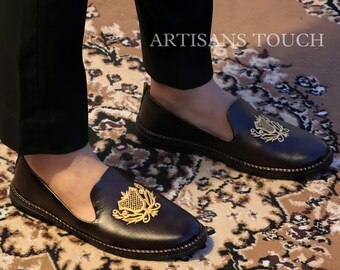 Handmade Leather Mens Mojari Shoes: Golden Embroidered Ethnic Loafers