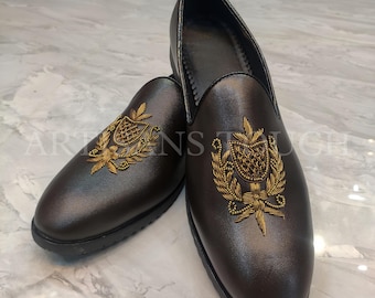 Handmade Brown Vegan Leather Men Slip on Loafers, Zardozi Embroidered Groom Shoes, Indian Ethnic Men shoes, Artisanal Luxury Punjabi Jutti,