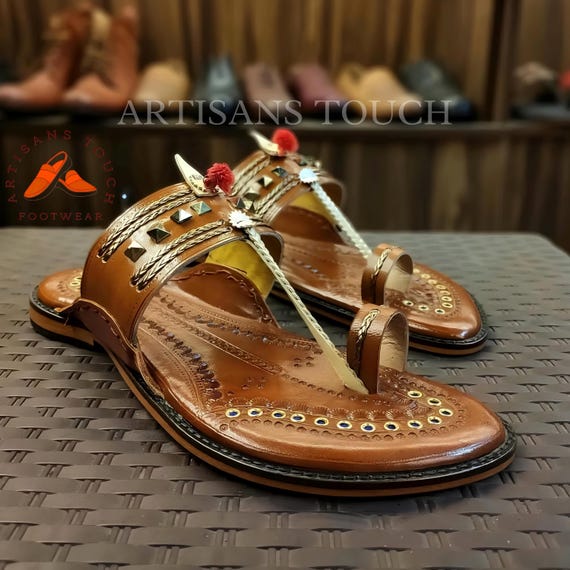 Handmade Tan Kolhapuri Leather Sandals for Men, Traditional  display picture 2