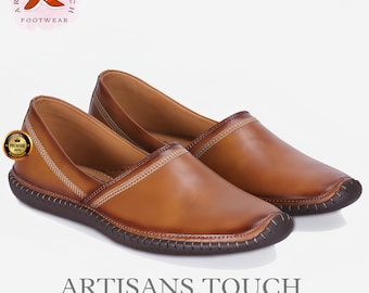 Bruine leren mojari-schoenen heren: loafers voor bruidegom in Indiase stijl