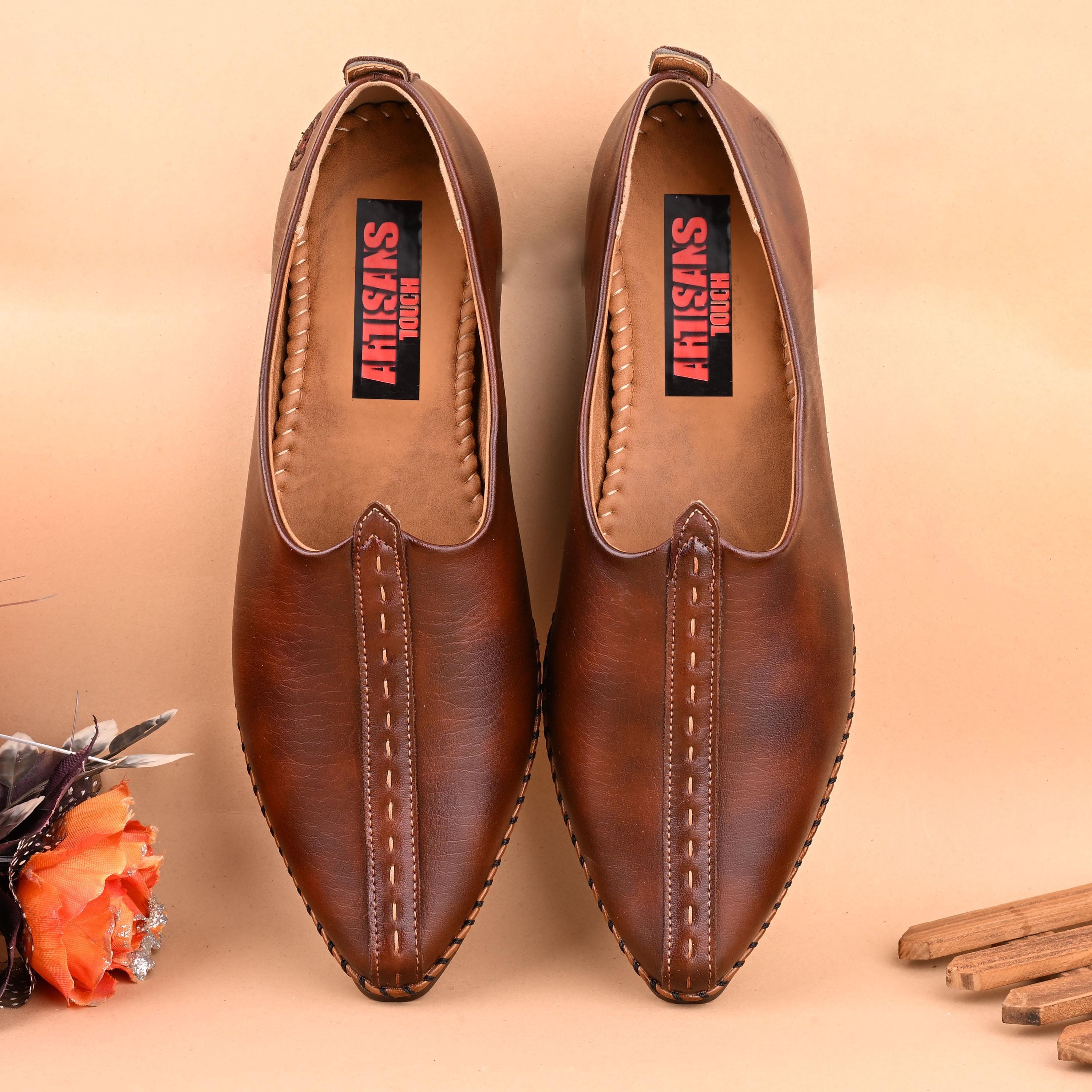 Handcrafted Brown Leather Mojari Shoes: Punjabi Jutti 