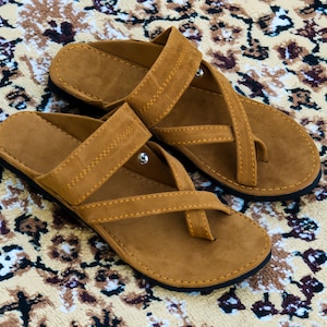 leather sandals men,
unisex thong sandals,
indian chappal for men,
indian chappal
wild leder sandalen herren
claquette homme daim
ethnic men sandal,
slipper for men,
mens boho sandals,
leather sandals men,
mens sandals,
pakistani slippers valvet,