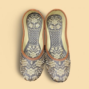 Silver Embroidered Bridal Juttis: Indian Wedding Shoes