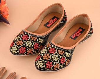 Embroidered Khussa Jutti Mojaris: Ethnic Indian Wedding Shoes